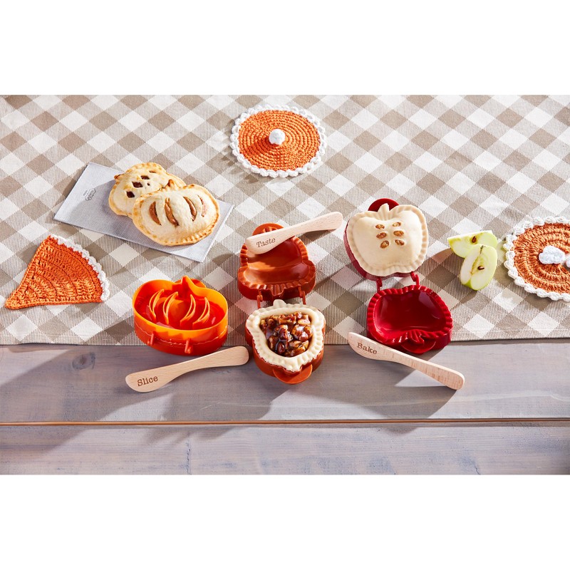 Mud Pie Apple Pie Mold Set Kitchen Accessories, RED