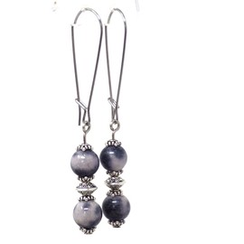 Vintage style earrings made of black and white natural jade on stylish stainless steel hoop earrings