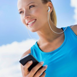 BlingKingdom 2 PCS Magnetic Anti-Lost Straps Soft Silicone Wireless Earbud Lanyards for Sports Running (Black and White)