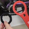 DILUSILK Bottom Bracket Tool, Bicycle BB Wrench, Dual Purpose Aluminum