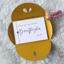 Briefzauber - Bridesmaid Questions - A6 Card with Bracelet & Heart Envelope (Gold Script) for Wedding, Engagement