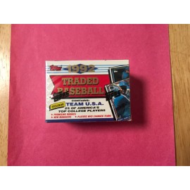 1992 TOPPS TRADED BASEBALL SET: FOUR SET LOT