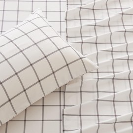 Great Bay Home 4-Piece King Printed Microfiber Sheet Set | Ultra-Soft, Brushed Bedding Sheets & Pillowcases | Wrinkle & Fade Resistant, All-Season Bed Sheets for Bed (King, Windowpane - White/Grey)