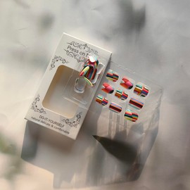 Abstract Press on Nails Short Square Fake Nails with Glue Striped Colourful False Nails Full Cover Matte Stick on Nails Geometry Line Glue on Nails Plaid Acrylic Artificial Nails for Women Daily Wear