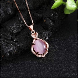 Dishowme Rose Quartz Pendant Necklace, Pink Crystal, Teardrop Chain, Natural Gemstone Healing Chakra, Opal Stone Jewelry for Women Girls (Rose Gold A)