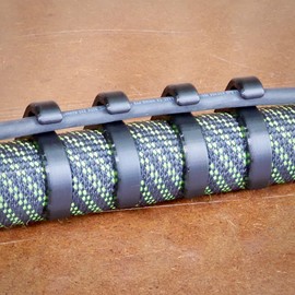 Serious Grit - Quick Connect Vacuum Hose Clips for Sanding - Pack of Four 1 1/2" (38mm) Dust Extractor Sander Cord Clips - Made in USA