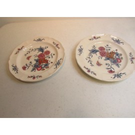 Wedgwood two Wedgwood Salad Plates Williamsburg Potpourri 6.25" England  mint