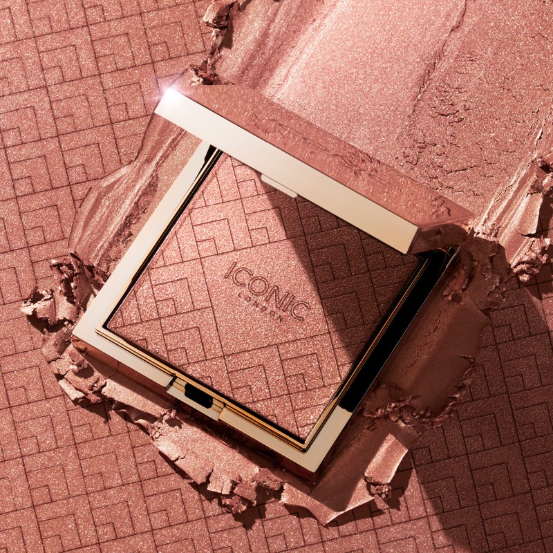 ICONIC London Kissed by the Sun Multi-Use Cheek Glow Illuminator