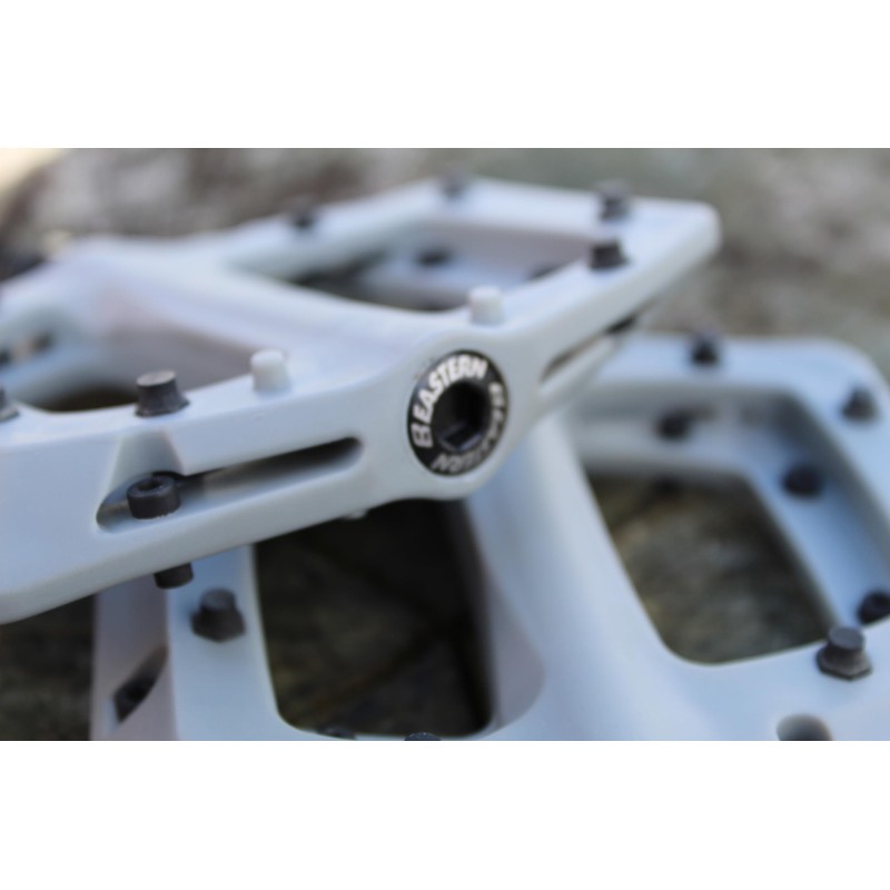 Eastern Nylon Linx Pedals 9/16 - Lightweight, High-Grip MTB &