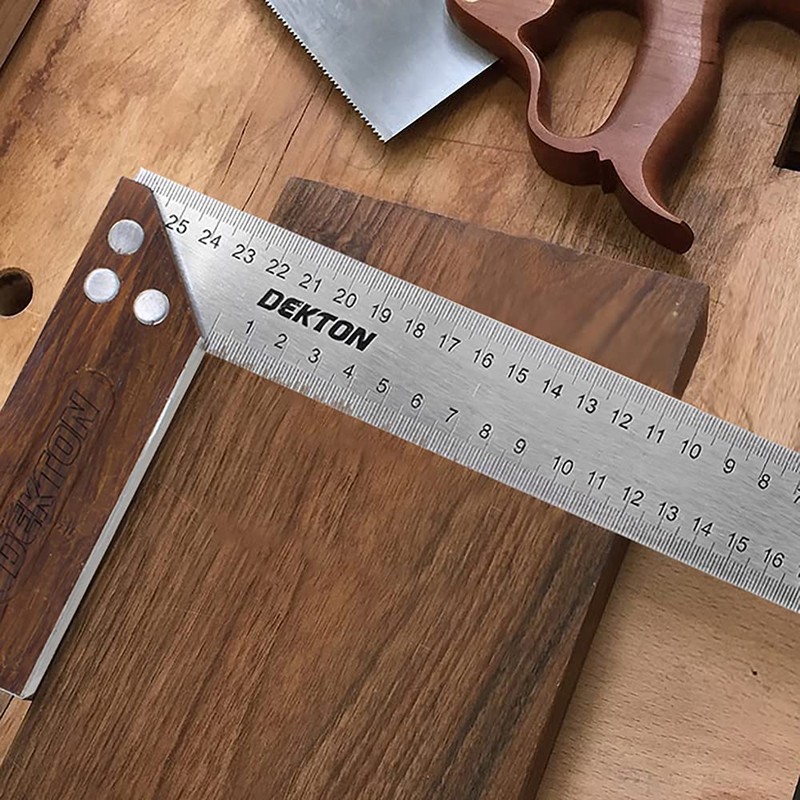 DEKTON DT55325 6 Mini Tri Square, 240 V, Black/Red