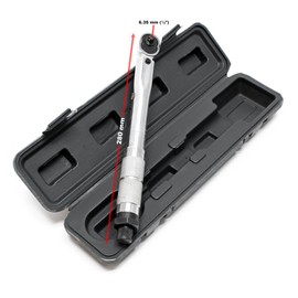 Torque wrench with 1/4 inch/0.63cm and 2 - 24 Nm