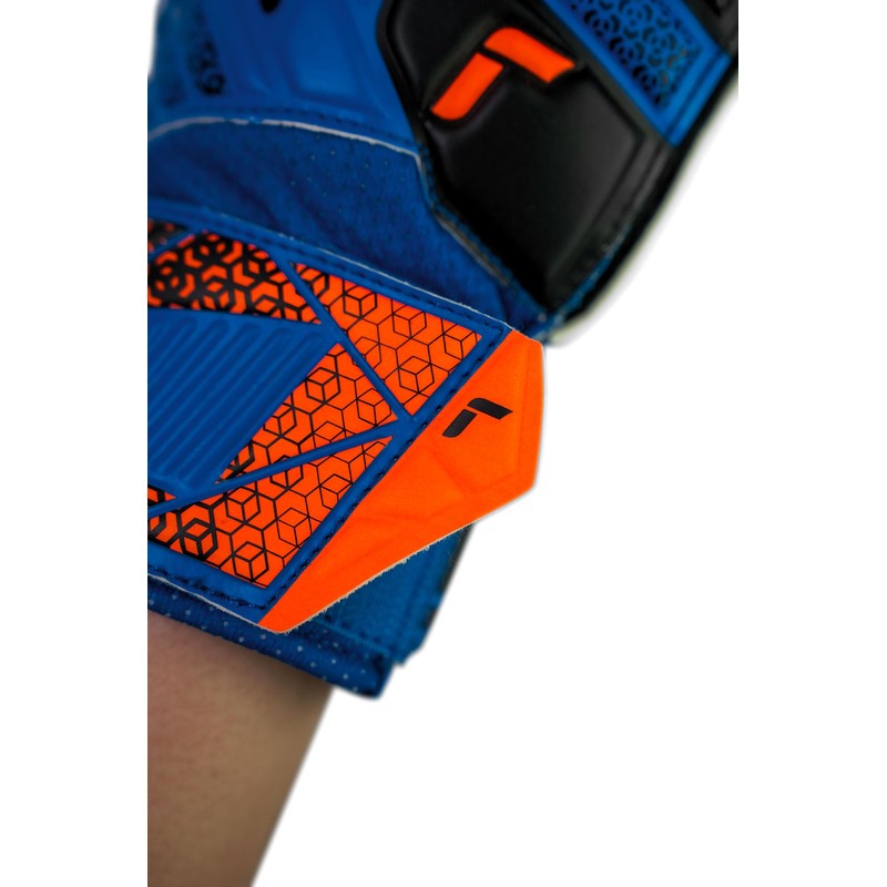 Reusch Goalkeeper Gloves Children Teenagers Robust Grip & Optimal Fit