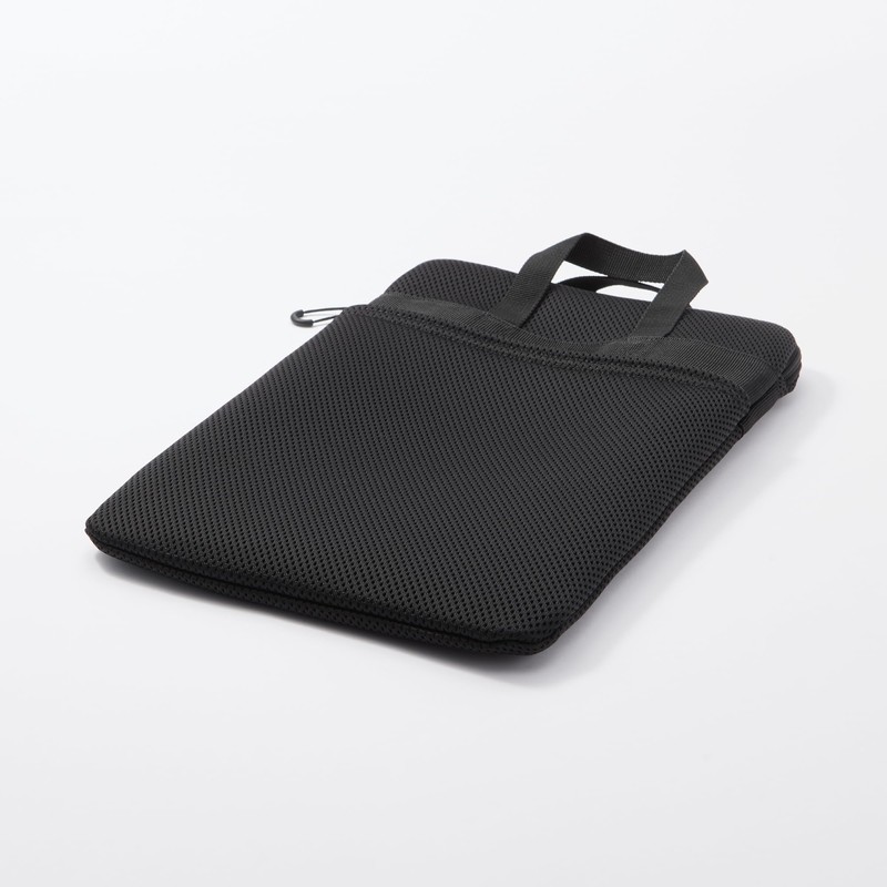MUJI 84444586 Polyester Vertical Cushion Tablet Case 11 Black