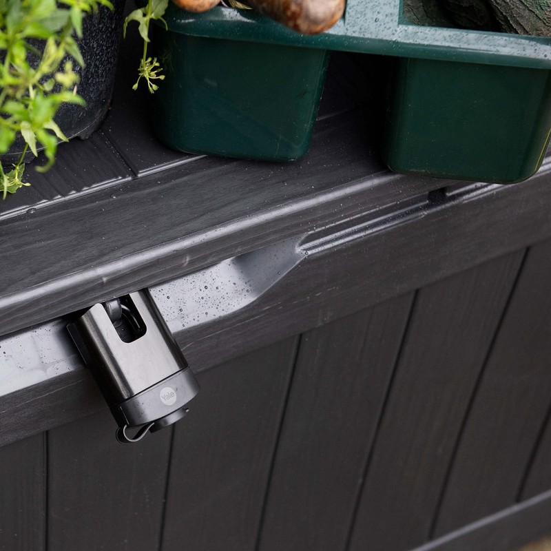 Weatherproof padlock with protected bow 53 mm Yale