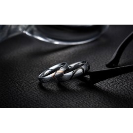 JewelryWe Lover's Heart Shape Stainless Steel Promise Ring Real Love Mens Engagement Wedding Bands (Men's Size M)