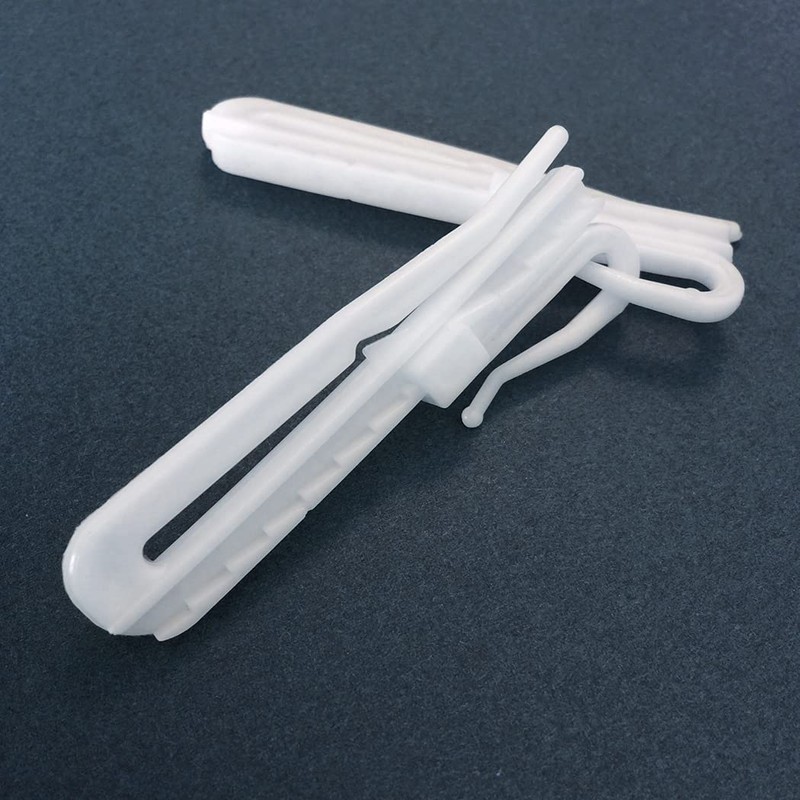 Kuasting 30 pcs Adjustable Curtain Hooks Plastic Toughness Depth Pinch