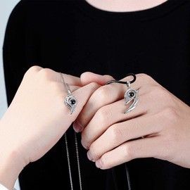 Magnetic Matching Necklaces for Couples, 100 Languages I Love You Projection Necklace Love Heart Pendant Necklace Romantic Gifts for Boyfriends Girlfriend, Valentine's Day Anniversary, Silver