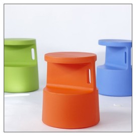 Tote: Side Table and Portable Stool, by Offi & Co, Color = Green
