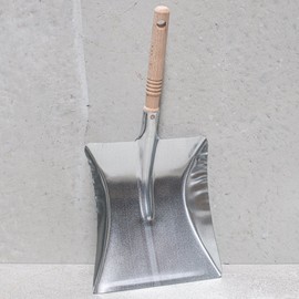 Heaven in Earth Galvanised Metal Dustpan