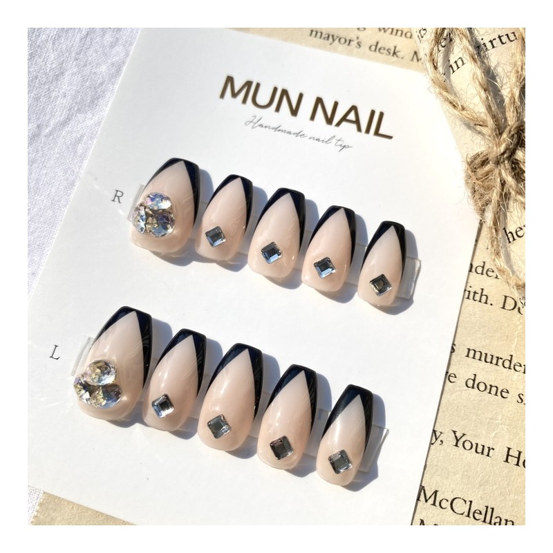 Black Swan Nail Tips - Short Oval / 블랙스완 네일팁