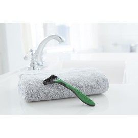 Schick Xtreme 3 Sensitive Peaux Sensibles Razors 4 ea