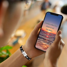 OIDEA Daily Bible Verse Bracelets: Wearable Scan NFC Scripture Bracelets Devotional God Jesus Faith Wristbands Inspirational Religious Christian Gifts for Women Men, Black