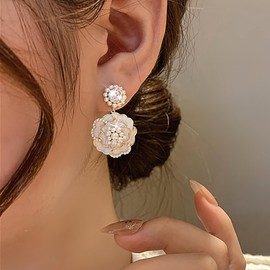 TseenYi Vintage Pearl Flower Dangle Earrings White Enamel Camellia Flower Earrings Pearl Camellia Drop Earring Shiny Cz Pearl Earring Bridal Flower Earring Jewelry for Women and Girls Gifts