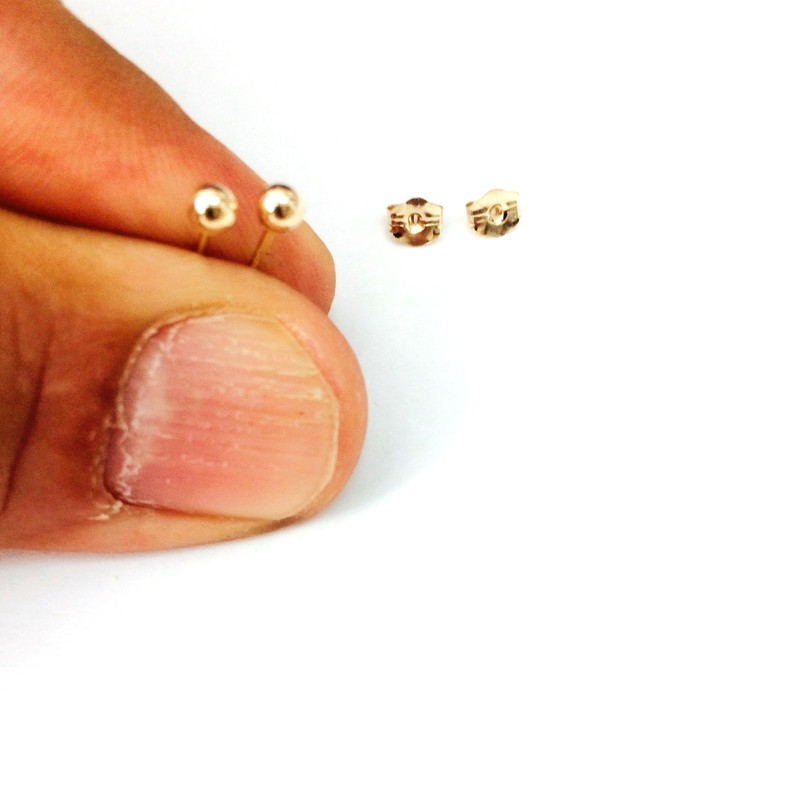 14K Yellow Gold Ball Stud Earrings, 3mm