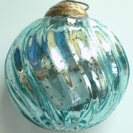 Adorno hecho a mano de cristal de mercurio azul claro de 3.15 pulgadas (paquete de 4 bolas de giro clásicas), perfecto para árbol de Navidad, decoración colgante de vacaciones, regalos y decoración del hogar