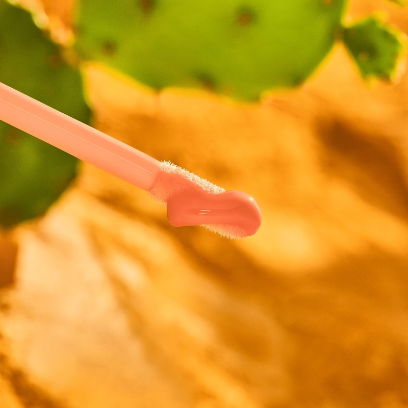 Essence Cosmetics YEE HAW! plumping lip oil, plumping, shiny, shimmery