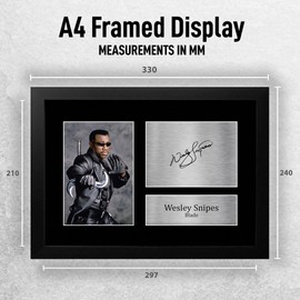HWC Trading FR A4 Wesley Snipes Blade Gifts Printed Signed Autograph Picture for Movie Memorabilia Fans - A4 Framed