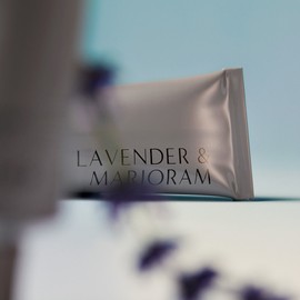 Aromatica Serene Hand Cream Lavender & Marjoram 30ML Highly Moisturizing Mini Hand Lotion Care Gift / 아로마티카 서렌 핸드크림 라벤더 & 마조람 30ML 고보습 미니 핸드 로션 케어 선물