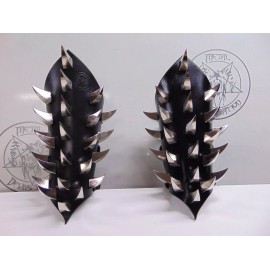 metaldevastation.com ABSU..   LEATHER CLAW SPIKE GAUNTLET. BLACK METAL  (MDLG0370) - LEFT, BUCKLES