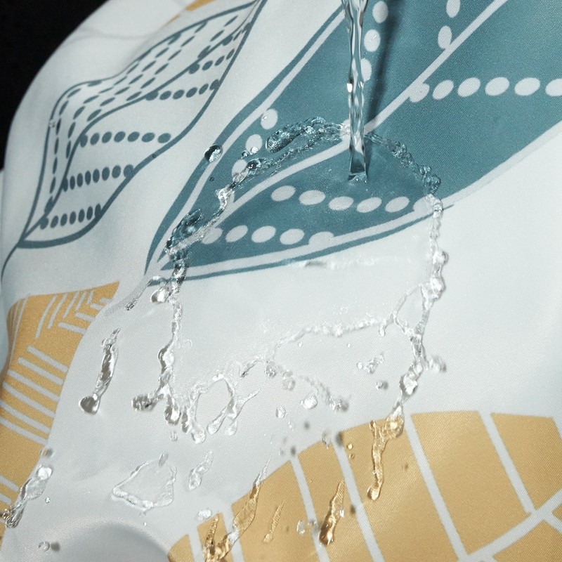 Polyester Leaves Painting Shower Bath Curtain Waterproof Bathroom Curtain (S)