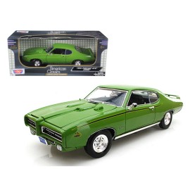 Motormax 1969 Pontiac GTO Judge Green 1/18 Diecast Metal Car Model for Collection or Toy
