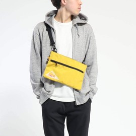 Kelti Vintage Flat POUCH SM Shoulder Bag, Black