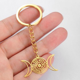 LIKGREAT Triple Moon Goddess Keychain Stainless Steel Hekate's Wheel Amulet Keychain Pagan Magic Talisman Jewelry for Women Mother's Day, gold
