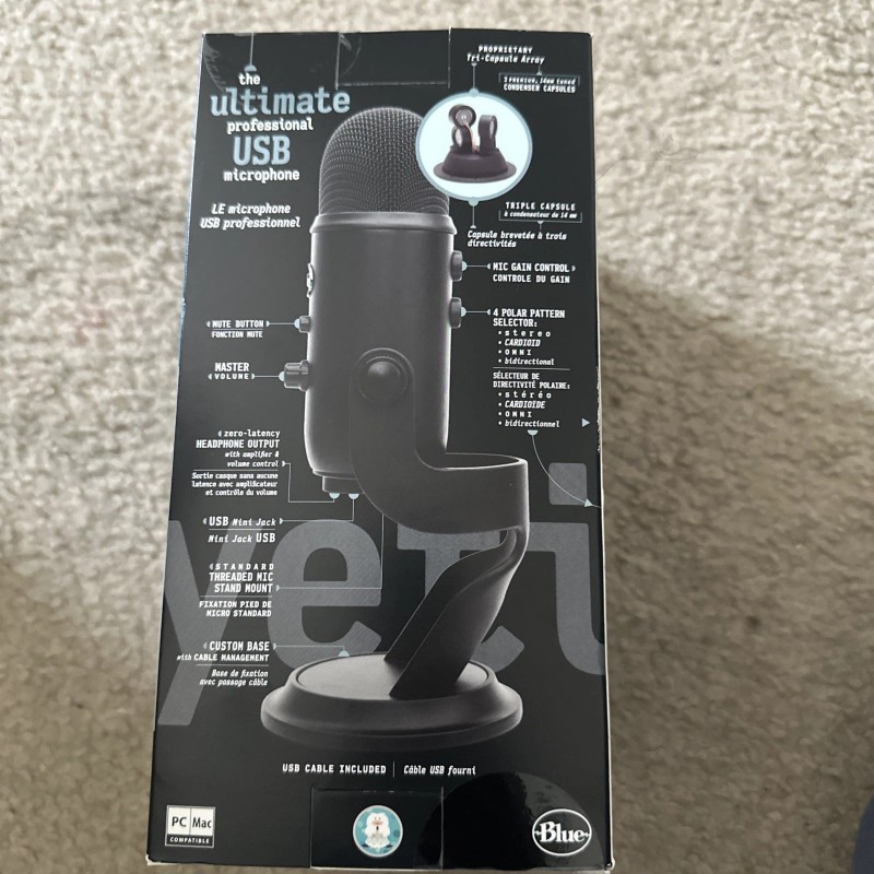 Blue Yeti Professional Multi-Pattern USB Condenser Microphone - Blackout
