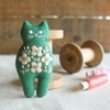 Piece Embroidery Kit "nekogao Brooch Kit" - Small Florets -