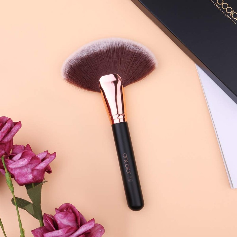 Docolor Fan Brush Highlighter Fan Brush Blending Powder Brush Face