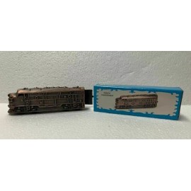 DIESEL LOCOMOTIVE BRONZE DIE CAST METAL COLLECTIBLE PENCIL SHARPENER NEW / BOX