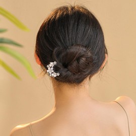 Pearl Hairpins Handmade U Shaped Hair Fork with Faux Pearl Flowers Vintage Chinese Hair Pin for Women Bun Chignon Updo Styling Traditional Outfit Daily Wear Special Occasions