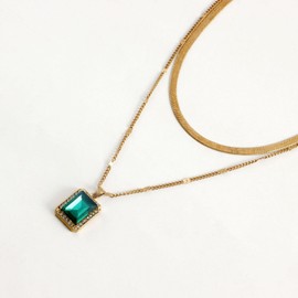 TseenYi Gold Layering Necklace Emerald Gemstone Pendant Necklace Multilayer Snake Chain Necklace Gemstone Choker Necklace Chain Jewellery for Women and Girls Gifts