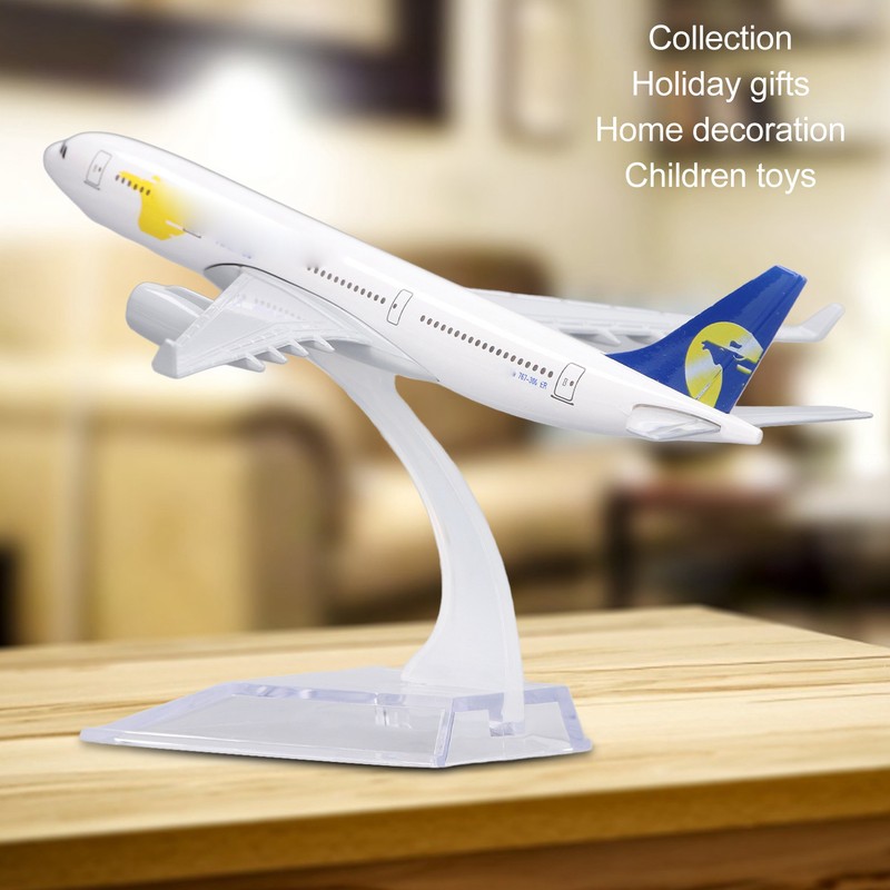 Alloy 767 Airplane Model Alloy Simulated Exquisite Airliner Model Toy