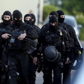 AVIL Face Mask, Airsoft Thin, Balaclava, Sweat Absorbent, Quick Drying, Cold Protection, One Size Fits Most, Unisex (Black)