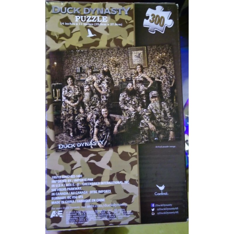 Cardinal Industries DUCK DYNASTY PUZZLE / ROBERTSON FAMILY PORTRAIT