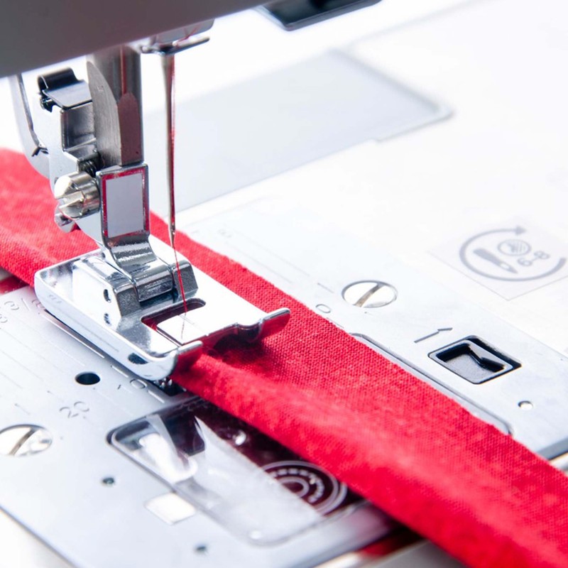 SINGER Piping Presser Foot | Tailored Seams & Edges |