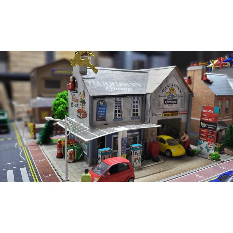 The CityBuilder O gauge 7mm 1:43 scale Model Railway Building