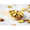 Mitades de pistachos, X Libras - Crudo, sin sal, granos,
