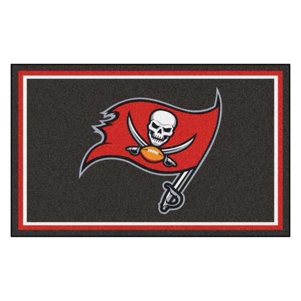 FANMATS 6610 Tampa Bay Buccaneers 4ft. x 6ft. Plush Area